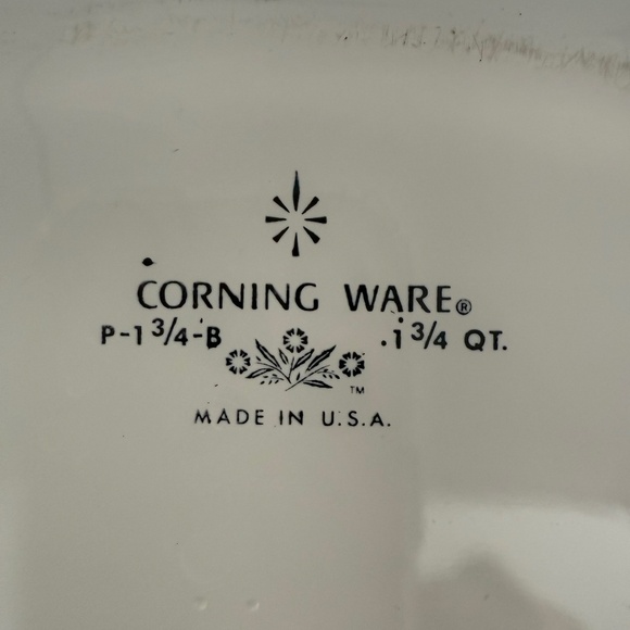 Vintage Blue Cornflower Corning Ware 1 3/4 casserole No lid - Picture 3 of 5